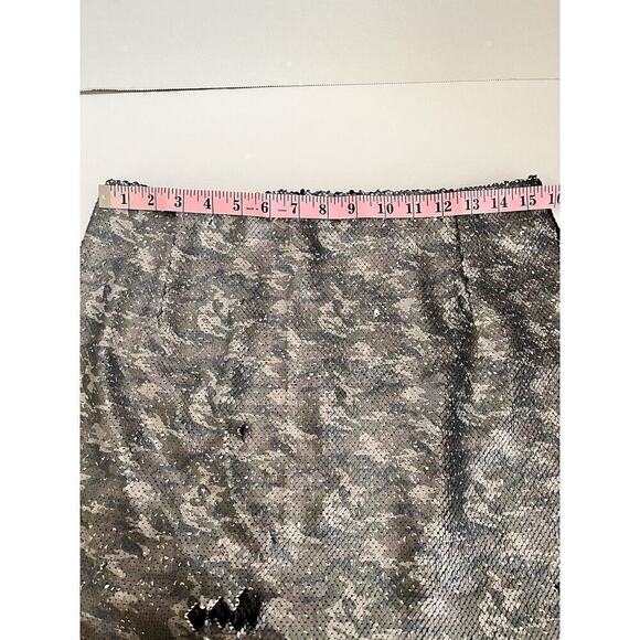 Free People Camo & Black Sequins Mini Skirt Stretch Hidden Zip Size S NWT - Picture 9 of 15